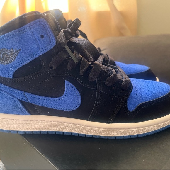 Jordan 1 Retro High Pre-School - Picture 3 of 7